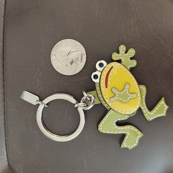 COACH FROG KEYCHAIN - Picture 9 of 9